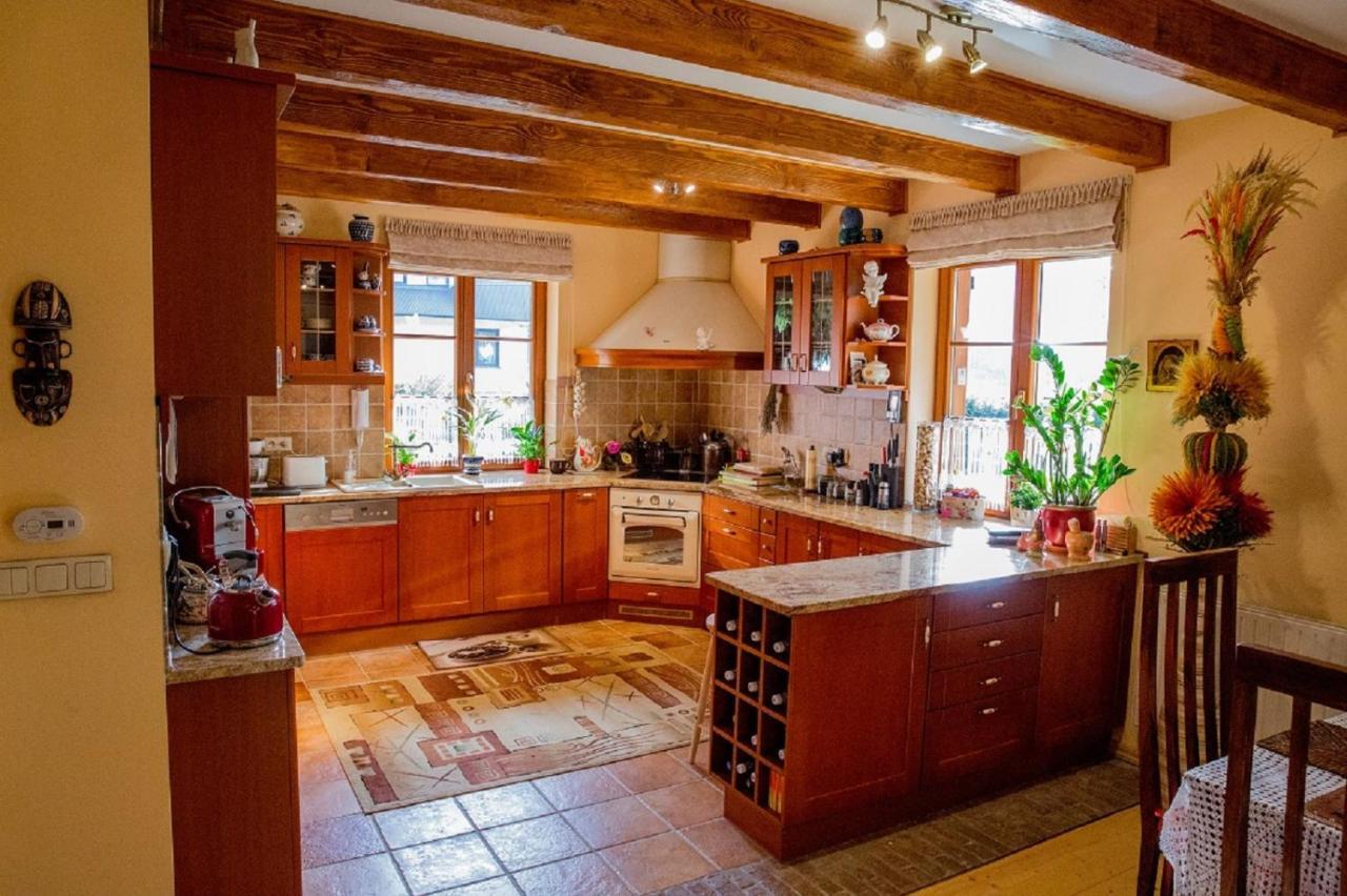 Willa Nad Popradem Bed & Breakfast Piwniczna-Zdroj Ngoại thất bức ảnh
