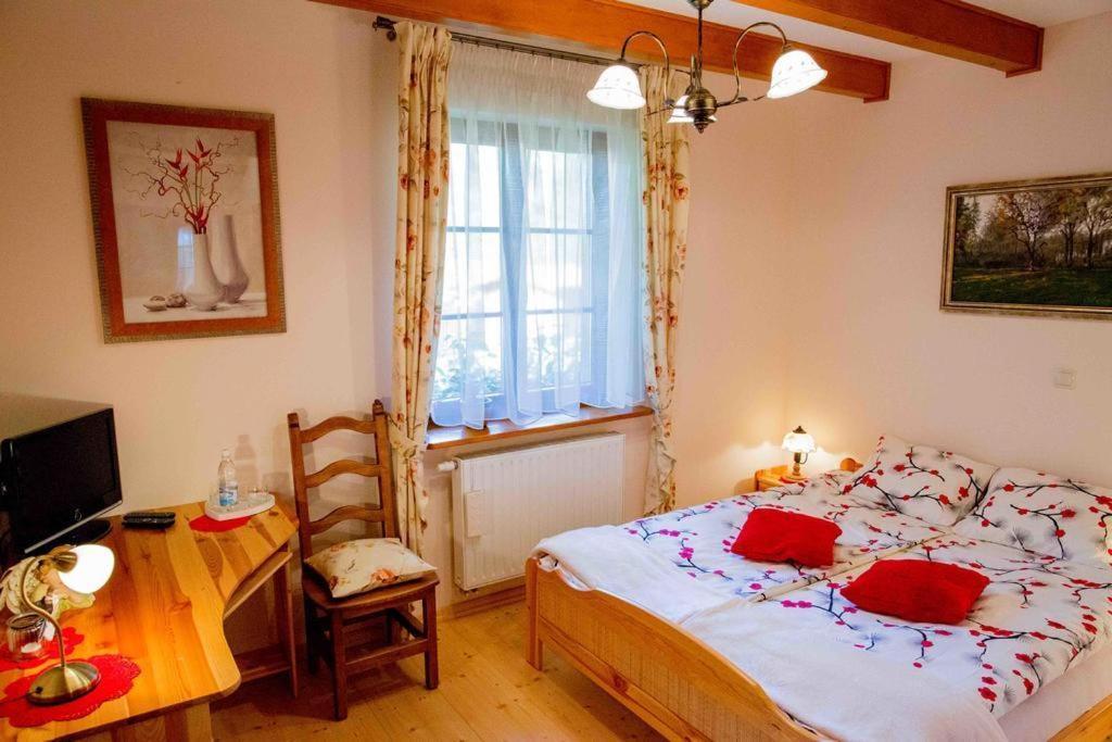 Willa Nad Popradem Bed & Breakfast Piwniczna-Zdroj Ngoại thất bức ảnh