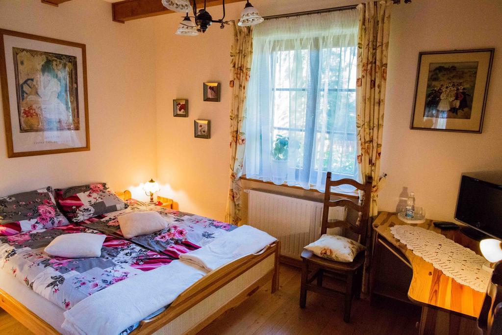 Willa Nad Popradem Bed & Breakfast Piwniczna-Zdroj Ngoại thất bức ảnh
