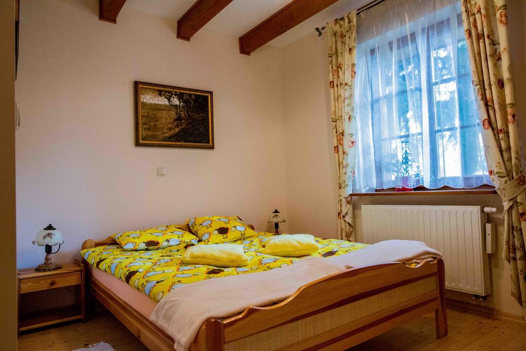 Willa Nad Popradem Bed & Breakfast Piwniczna-Zdroj Ngoại thất bức ảnh