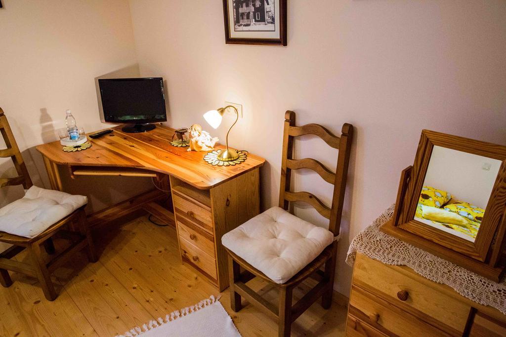 Willa Nad Popradem Bed & Breakfast Piwniczna-Zdroj Ngoại thất bức ảnh
