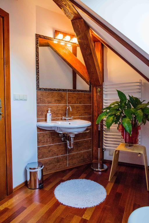 Willa Nad Popradem Bed & Breakfast Piwniczna-Zdroj Ngoại thất bức ảnh