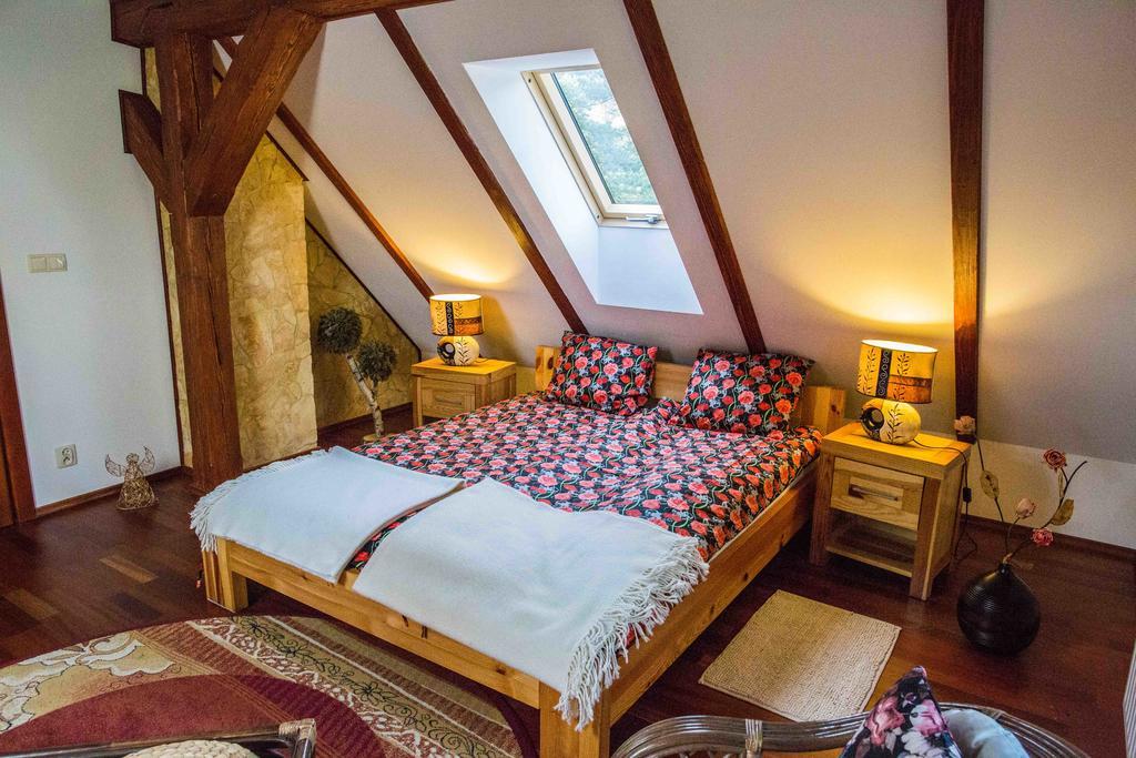 Willa Nad Popradem Bed & Breakfast Piwniczna-Zdroj Ngoại thất bức ảnh